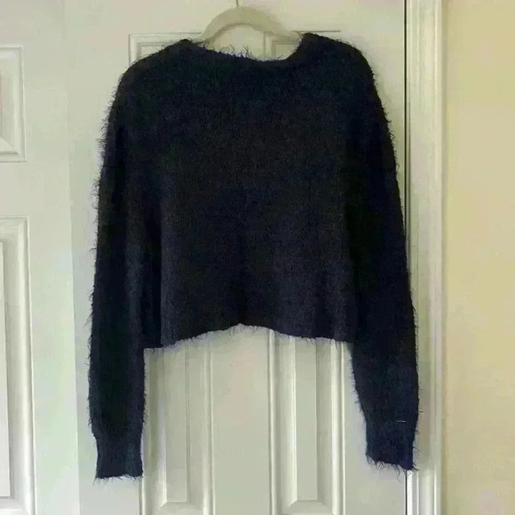 COPY - Urban Outfitters sweater - Picture 4 of 4